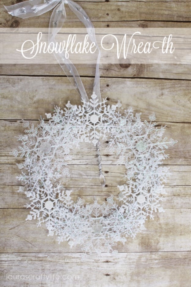 Best DIY Snowflake Decorations, Ornaments and Crafts - Snowflake Wreath - Paper Crafts with Snowflakes, Pipe Cleaner Projects, Mason Jars and Dollar Store Ideas - Easy DIY Ideas to Decorate for Winter#winter #crafts #diy