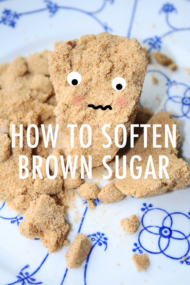 Best Baking Hacks - How to Soften Brown Sugar - DIY Cooking Tips and Tricks for Baking Recipes - Quick Ways to Bake Cake, Cupcakes, Desserts and Cookies - Kitchen Lifehacks for Bakers 