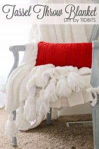 35 Creative DIY Throws and Blankets - DIY Joy