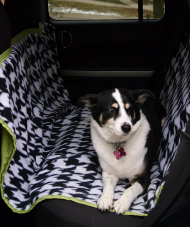 DIY Car Accessories and Ideas for Cars - Dog Car Seat Hammock - Interior and Exterior, Seats, Mirror, Seat Covers, Storage, Carpet and Window Cleaners and Products - Decor, Keys and Iphone and Tablet Holders - DIY Projects and Crafts for Women and Men 