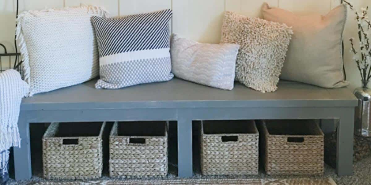 They Make This Amazing Farmhouse Bench That Adds So Much Charm To A Home! | DIY Joy Projects and Crafts Ideas