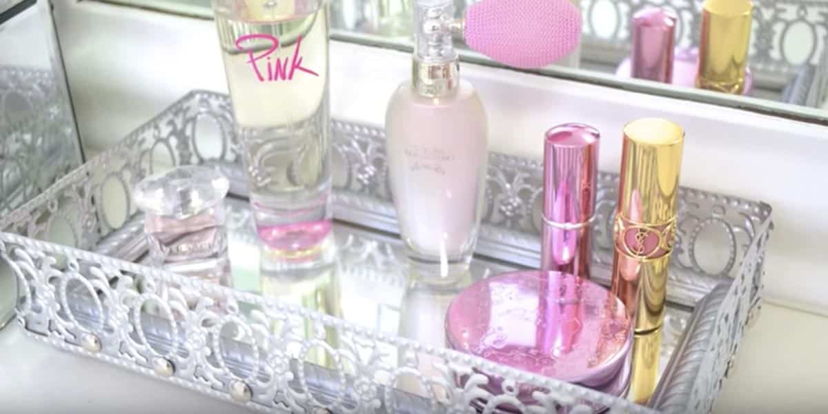 You Won’t Believe How Easily And Cheap She Makes This Lovely Mirrored Vanity Tray! | DIY Joy Projects and Crafts Ideas