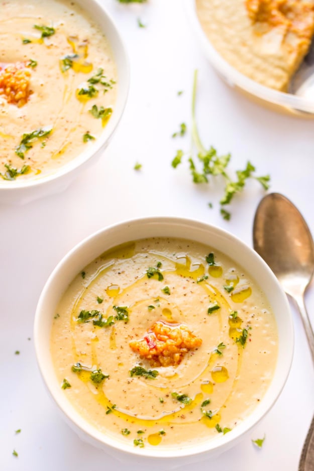 Quick and Healthy Dinner Recipes - 30 Minute Roasted Garlic Cauliflower Chowder - Easy and Fast Recipe Ideas for Dinners at Home - Chicken, Beef, Ground Meat, Pasta and Vegetarian Options - Cheap Dinner Ideas for Family, for Two , for Last Minute Cooking #recipes #healthyrecipes