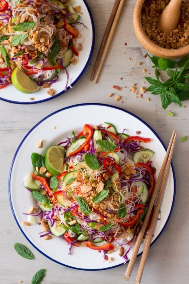 Quick and Healthy Dinner Recipes - Asian Vermicelli Salad With Peanuts - Easy and Fast Recipe Ideas for Dinners at Home - Chicken, Beef, Ground Meat, Pasta and Vegetarian Options - Cheap Dinner Ideas for Family, for Two , for Last Minute Cooking #recipes #healthyrecipes