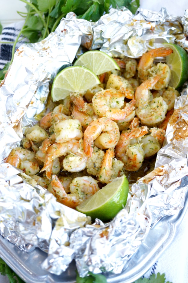 DIY Tin Foil Camping Recipes - Coconut Lime Shrimp Packets - Tin Foil Dinners, Ideas for Camping Trips healthy Easy Make Ahead Recipe Ideas for the Campfire. Breakfast, Lunch, Dinner and Dessert, #recipes #camping