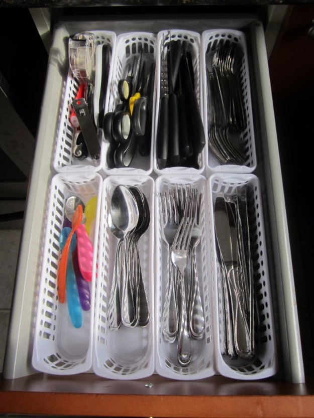 DIY Organizing Ideas for Kitchen - Cutlery Drawer Organization - Cheap and Easy Ways to Get Your Kitchen Organized - Dollar Tree Crafts, Space Saving Ideas - Pantry, Spice Rack, Drawers and Shelving - Home Decor Projects for Men and Women #diykitchen #organizing #diyideas #diy