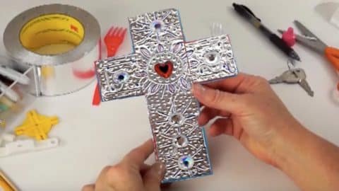 Watch How She Makes These Fabulous Crosses Using Foil Tape (Brilliant!) | DIY Joy Projects and Crafts Ideas