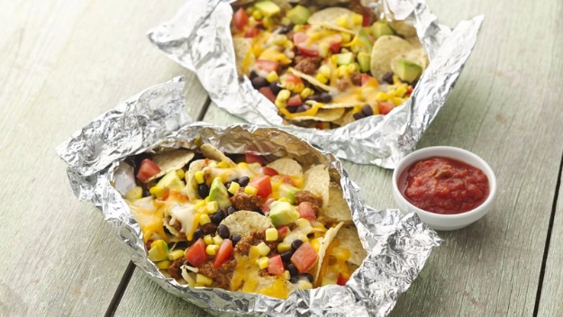 DIY Tin Foil Camping Recipes - Grilled Tex-Mex Nacho Foil Packs - Tin Foil Dinners, Ideas for Camping Trips healthy Easy Make Ahead Recipe Ideas for the Campfire. Breakfast, Lunch, Dinner and Dessert, #recipes #camping