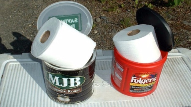 DIY Camping Hacks - Keep Your Toilet Paper Dry While Camping with a Coffee Container - Easy Tips and Tricks, Recipes for Camping - Gear Ideas, Cheap Camping Supplies, Tutorials for Making Quick Camping Food, Fire Starters, Gear Holders #diy #camping