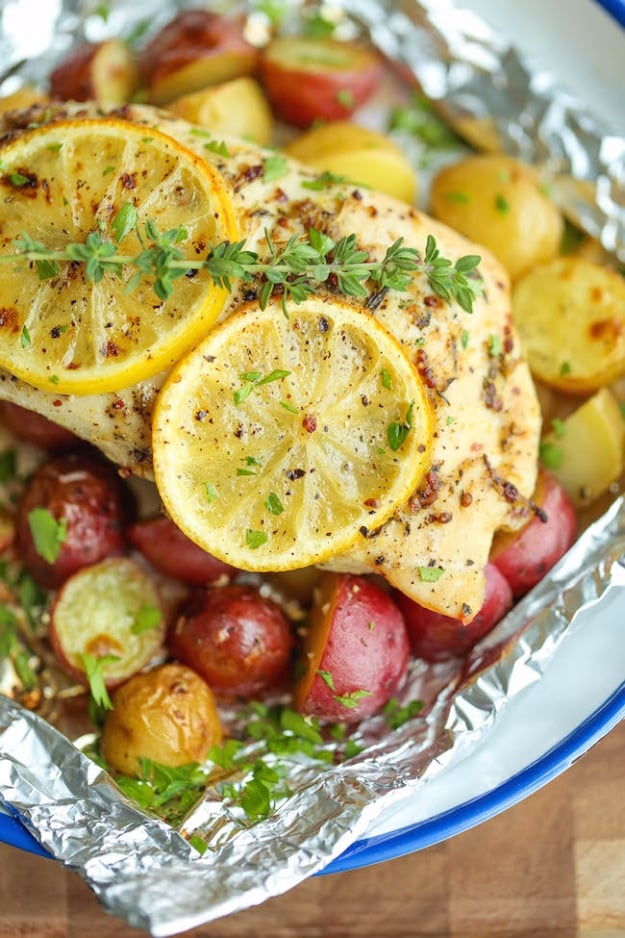 DIY Tin Foil Camping Recipes - Lemon Chicken And Potatoes In Foil - Tin Foil Dinners, Ideas for Camping Trips healthy Easy Make Ahead Recipe Ideas for the Campfire. Breakfast, Lunch, Dinner and Dessert, #recipes #camping