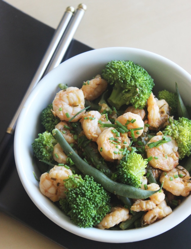 Healthy Lunch Ideas for Work - Shrimp and Broccoli Stir-Fry - Quick and Easy Recipes You Can Pack for Lunches at the Office - Lowfat and Simple Ideas for Eating on the Job - Microwave, No Heat, Mason Jar Salads, Sandwiches, Wraps, Soups and Bowls 