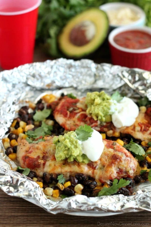 DIY Tin Foil Camping Recipes - Southwestern Chicken Packets - Tin Foil Dinners, Ideas for Camping Trips healthy Easy Make Ahead Recipe Ideas for the Campfire. Breakfast, Lunch, Dinner and Dessert, #recipes #camping