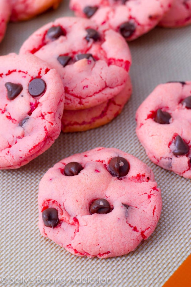 DIY Valentines Day Cookies - Strawberry Chocolate Chip Cookies - Easy Cookie Recipes and Recipe Ideas for Valentines Day - Cute DIY Decorated Cookies for Kids, Homemade Box Cookies and Bouquet Ideas - Sugar Cookie Icing Tutorials With Step by Step Instructions - Quick, Cheap Valentine Gift Ideas for Him and Her #valentines