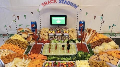How To Make A Fun Snack Stadium For Your Super Bowl Party Easy And Cheap! | DIY Joy Projects and Crafts Ideas