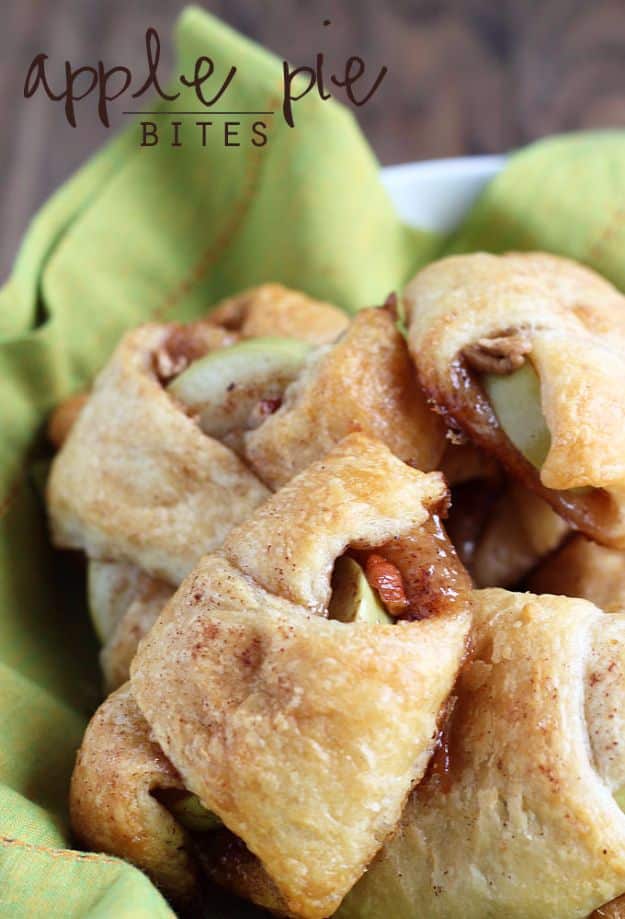 Best Crescent Roll Recipes - Apple Pie Bites - Easy Homemade Dinner Recipe Ideas With Cresent Rolls, Breakfast, Snack, Appetizers and Dessert - With Chicken and Ground Beef, Hot Dogs, Pizza, Garlic Taco, Sweet Desserts #recipes