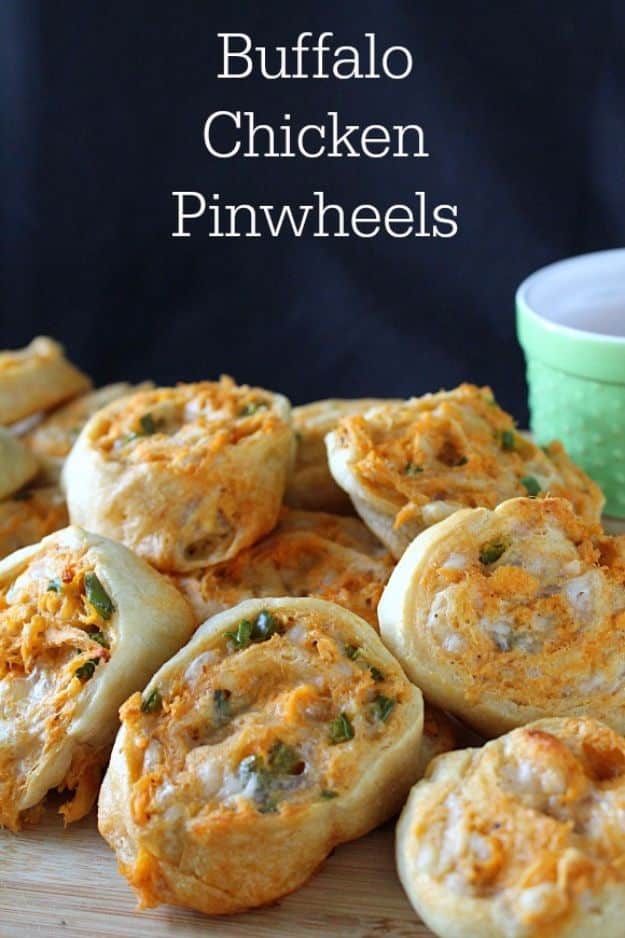 Best Crescent Roll Recipes - Buffalo Chicken Pinwheels - Easy Homemade Dinner Recipe Ideas With Cresent Rolls, Breakfast, Snack, Appetizers and Dessert - With Chicken and Ground Beef, Hot Dogs, Pizza, Garlic Taco, Sweet Desserts #recipes