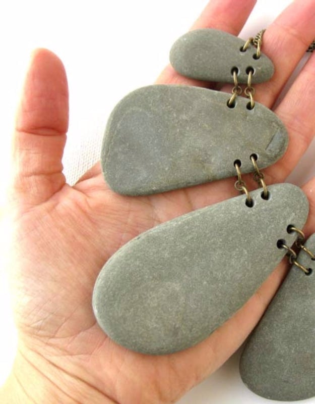 Pebble and Stone Crafts - Drill Your Own Beach Stones - DIY Ideas Using Rocks, Stones and Pebble Art - Mosaics, Craft Projects, Home Decor, Furniture and DIY Gifts You Can Make On A Budget #crafts