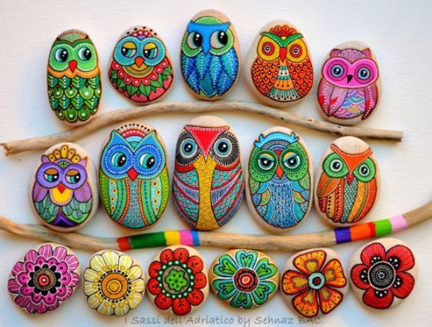 Pebble and Stone Crafts - Painted Owl Stones - DIY Ideas Using Rocks, Stones and Pebble Art - Mosaics, Craft Projects, Home Decor, Furniture and DIY Gifts You Can Make On A Budget #crafts