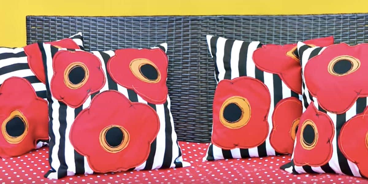 Marvelous And Stunning Poppy Pillows You Must Have To Make A Room Pop With Color! | DIY Joy Projects and Crafts Ideas