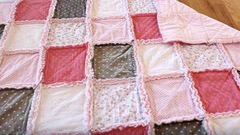 A Terrific Quilt Tutorial For A Beginner, But An All Time Favorite For So Many! | DIY Joy Projects and Crafts Ideas