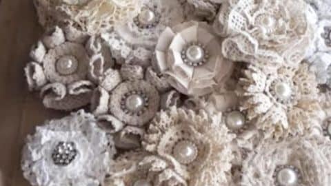 Learn How to Make Shabby Chic Flowers With a Glue Gun and Lace | DIY Joy Projects and Crafts Ideas