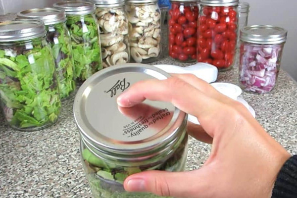 Mason Jar Hack - Produce Storage Tip - Easy Canning - Prepper Ideas
