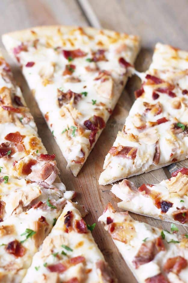 Best Pizza Recipes - Chicken Bacon Ranch Pizza - Homemade Pizza Recipe Ideas for Healthy, Easy Dinner, Lunch and Snacks - How To Make Pizza Dough at Home - Step by Step Tutorials for Varieties with Pepperoni, Gourmet and Unique Tips With Pillsbury Biscuits, for Kids, With Chicken and French Bread - Thin Crust and Deep Dish Pizzas #pizza #recipes