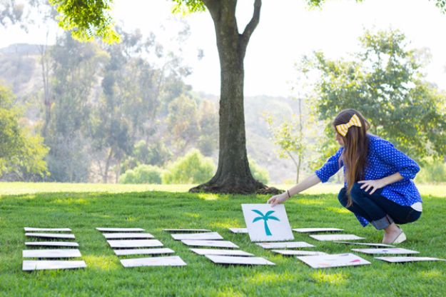 Best DIY Backyard Games - DIY Giant Lawn Matching Game - Cool DIY Yard Game Ideas for Adults, Teens and Kids - Easy Tutorials for Cornhole, Washers, Jenga, Tic Tac Toe and Horseshoes - Cool Projects for Outdoor Parties and Summer Family Fun Outside #diy #backyard #kids #games