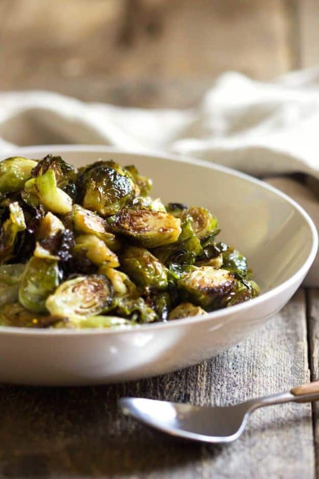 Best Brussel Sprout Recipes - Honey Balsamic Roasted Brussels Sprouts - Easy and Quick Delicious Ideas for Making Brussel Sprouts With Bacon, Roasted, Creamy, Healthy, Baked, Sauteed, Crockpot, Grilled, Shredded and Salad Recipe Ideas #recipes