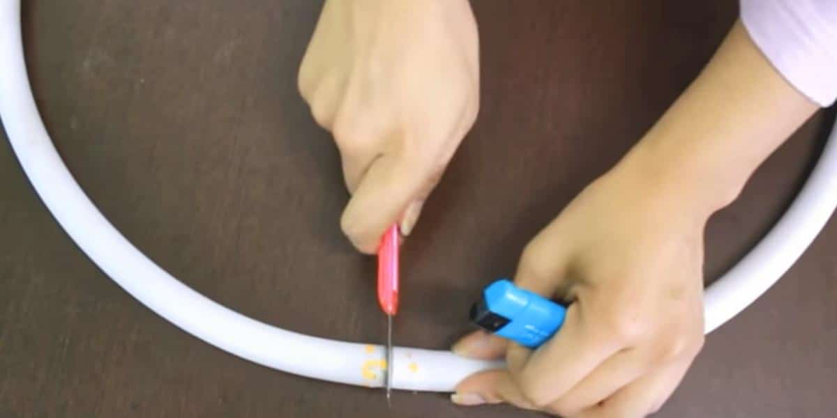 She Cuts a Hula Hoop To Instantly Change Her Decor On A Budget (Watch!) | DIY Joy Projects and Crafts Ideas