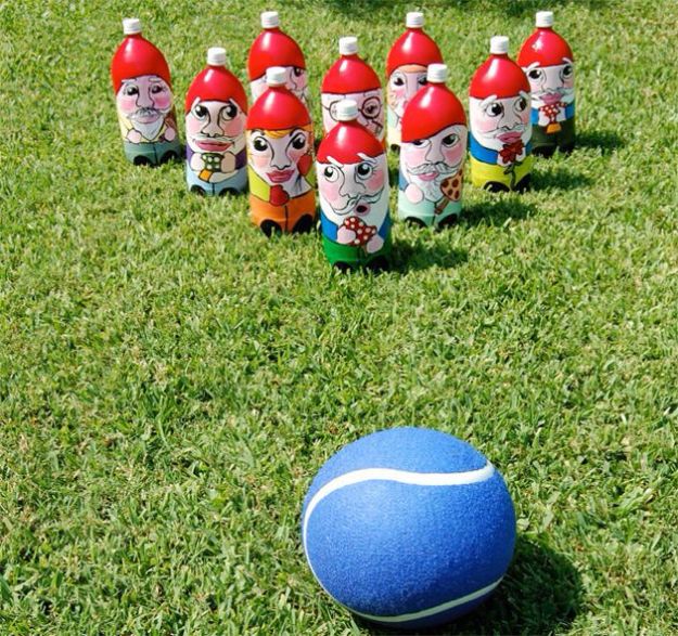 Best DIY Backyard Games - Lawn Bowling Game - Cool DIY Yard Game Ideas for Adults, Teens and Kids - Easy Tutorials for Cornhole, Washers, Jenga, Tic Tac Toe and Horseshoes - Cool Projects for Outdoor Parties and Summer Family Fun Outside #diy #backyard #kids #games