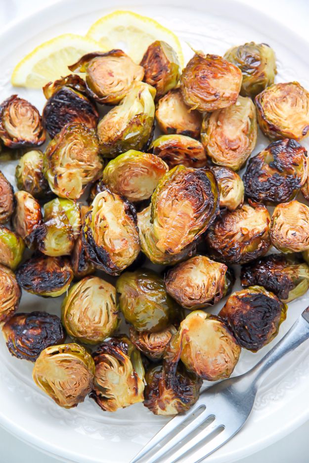 Best Brussel Sprout Recipes - Lemon And Garlic Roasted Brussels Sprouts - Easy and Quick Delicious Ideas for Making Brussel Sprouts With Bacon, Roasted, Creamy, Healthy, Baked, Sauteed, Crockpot, Grilled, Shredded and Salad Recipe Ideas #recipes