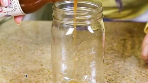 She Adds This Secret Ingredient To A Mason Jar But Watch What She Adds Next. Brilliant! | DIY Joy Projects and Crafts Ideas