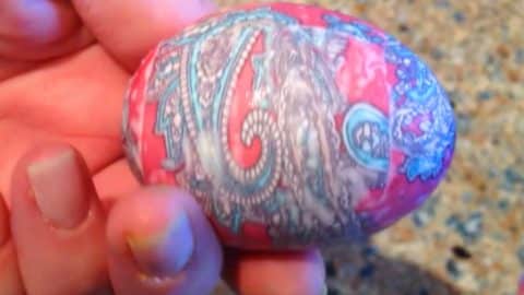 How to Decorate Easter Eggs With Silk Neckties | DIY Joy Projects and Crafts Ideas