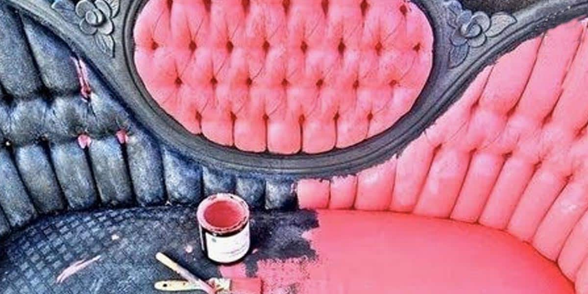 She Discovered A Brilliant Way To Make Her Old Couch Look Like New Again (Watch!) | DIY Joy Projects and Crafts Ideas