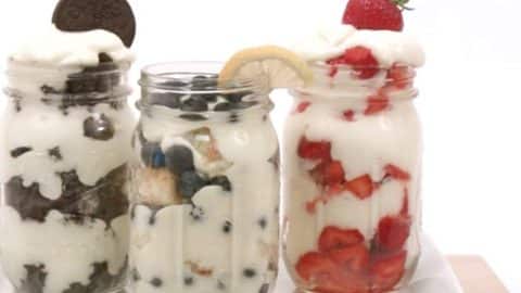 Three Decadent Mason Jar Desserts You’ll Want To Make Right Away (Easy!) | DIY Joy Projects and Crafts Ideas
