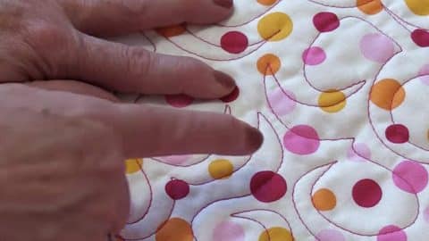Watch How She Does This Quick And Easy Quilt Stitch To Give Her Quilt A Customized Look! | DIY Joy Projects and Crafts Ideas