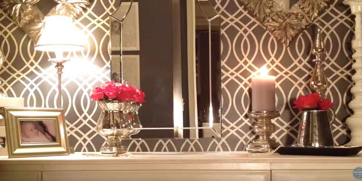 Watch How She Transforms A Plain Closet Into An Old Hollywood “Glam” Dressing Room! | DIY Joy Projects and Crafts Ideas