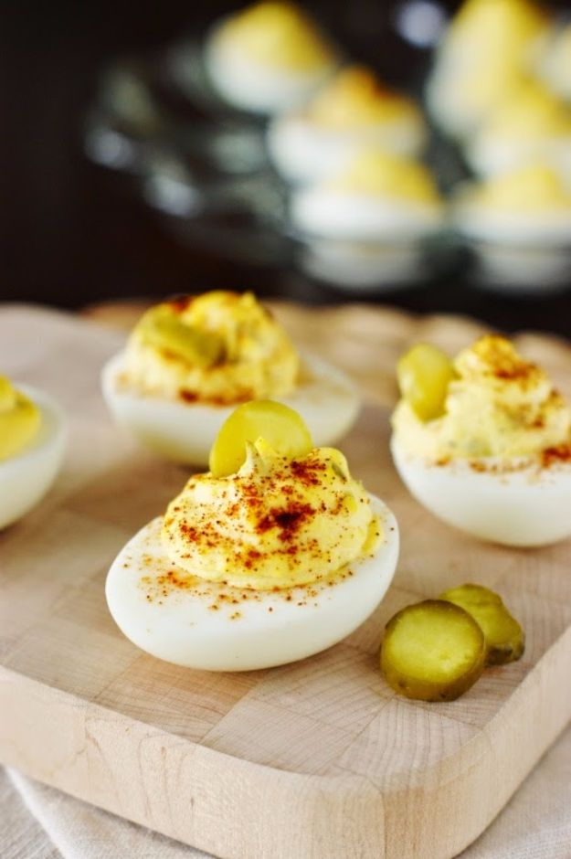 Best Country Cooking Recipes - Classic Southern Deviled Eggs - Easy Recipes for Country Food Like Chicken Fried Steak, Fried Green Tomatoes, Southern Gravy, Breads and Biscuits, Casseroles and More - Breakfast, Lunch and Dinner Recipe Ideas for Families and Feeding A Crowd - Step by Step Instructions for Making Homestyle Dips, Snacks, Desserts #recipes