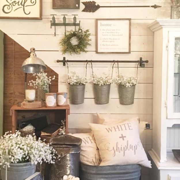 Best Country Decor Ideas - Farmhouse Style Gallery Wall - Rustic Farmhouse Decor Tutorials and Easy Vintage Shabby Chic Home Decor for Kitchen, Living Room and Bathroom - Creative Country Crafts, Rustic Wall Art and Accessories to Make and Sell 