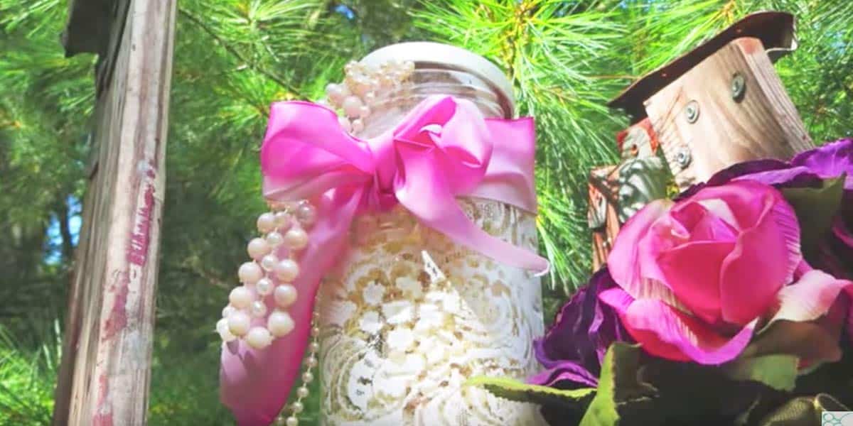 If You Think This Is Lace On This Mason Jar, It’s Not. Look What It Really Is! | DIY Joy Projects and Crafts Ideas