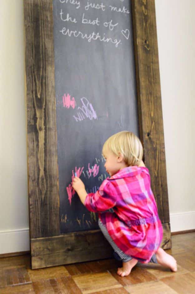 Best Country Decor Ideas - Leaning Chalkboard - Rustic Farmhouse Decor Tutorials and Easy Vintage Shabby Chic Home Decor for Kitchen, Living Room and Bathroom - Creative Country Crafts, Rustic Wall Art and Accessories to Make and Sell 