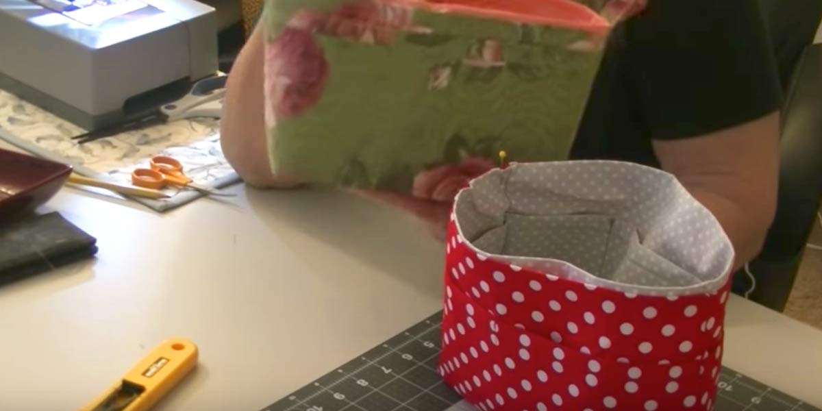 Having Trouble Finding Things In Your Purse? You Need To Make This Item (Watch!) | DIY Joy Projects and Crafts Ideas