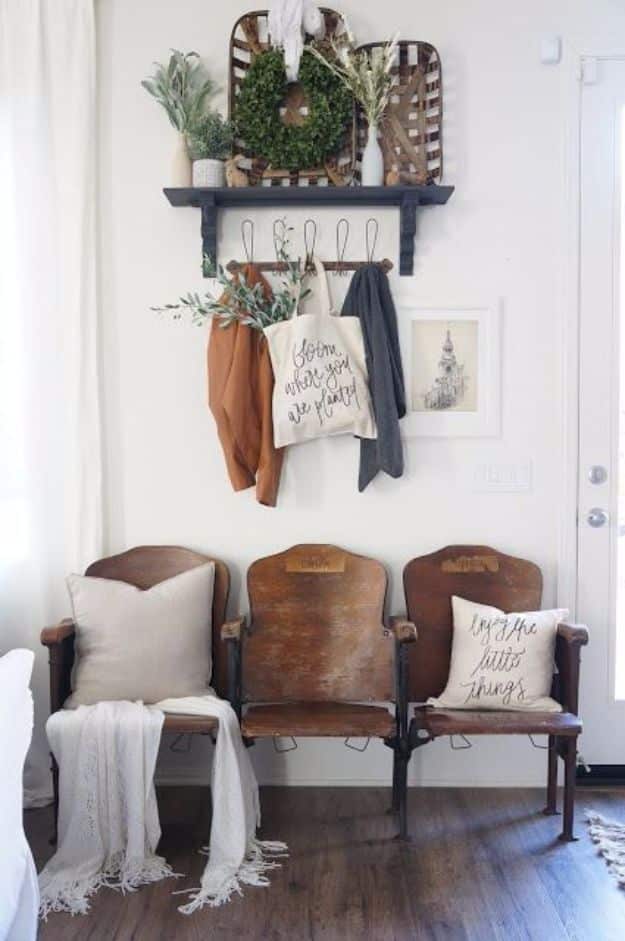 Best Country Decor Ideas - Vintage Theater Seat Entryway - Rustic Farmhouse Decor Tutorials and Easy Vintage Shabby Chic Home Decor for Kitchen, Living Room and Bathroom - Creative Country Crafts, Rustic Wall Art and Accessories to Make and Sell 