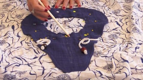 She Sews This Piece Of Fabric To Gauze And Finishes Up  A Cool Summer Item You Need! | DIY Joy Projects and Crafts Ideas
