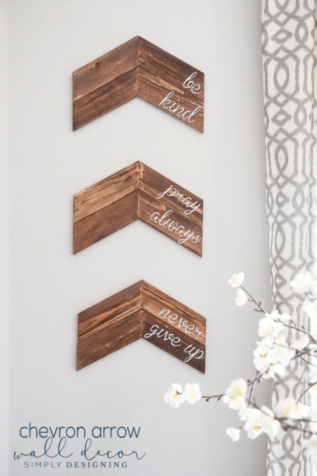 Farmhouse Decor to Make And Sell - Easy DIY Home Decor and Rustic Craft Ideas - Country Crafts To Make and Sell on Etsy- Ways to Make Money From Home - Living Room, Bedroom, Kitchen and Gifts - DIY Farmhouse Crafts to Sell- Customizable Chevron Arrow Wall Decor 