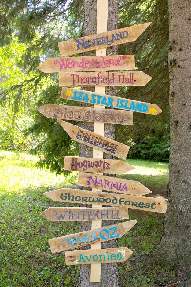DIY Projects for Readers - DIY Literary Garden Sign - Book Storage, Bookmarks, Cool Bookshelves, Creative Projects Made With Books and For Book Lovers - Reading Lights, Bedside Table Ideas - Easy Crafts and DIY Ideas by DIY JOY 