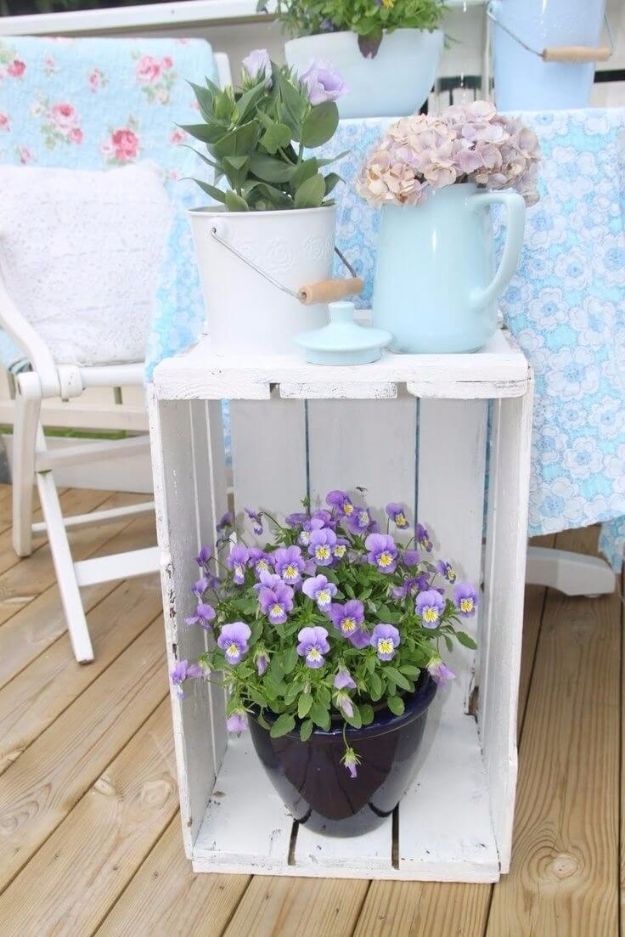 DIY Porch and Patio Ideas - Easy Fruit Crate Porch Décor - Decor Projects and Furniture Tutorials You Can Build for the Outdoors - Lights and Lighting, Mason Jar Crafts, Rocking Chairs, Wreaths, Swings, Bench, Cushions, Chairs, Daybeds and Pallet Signs 