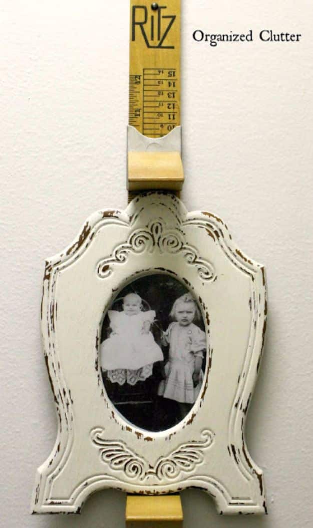 Farmhouse Decor to Make And Sell - Repurposed Photo Holder - Easy DIY Home Decor and Rustic Craft Ideas - Step by Step Country Crafts, Farmhouse Decor To Make and Sell on Etsy and at Craft Fairs - Tutorials and Instructions for Creative Ways to Make Money - Best Vintage Farmhouse DIY For Living Room, Bedroom, Walls and Gifts #diydecor