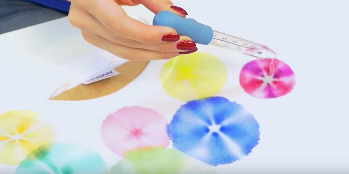 She Draws On A Tee Shirt. Watch What Happens When She Puts These Drops On It! | DIY Joy Projects and Crafts Ideas